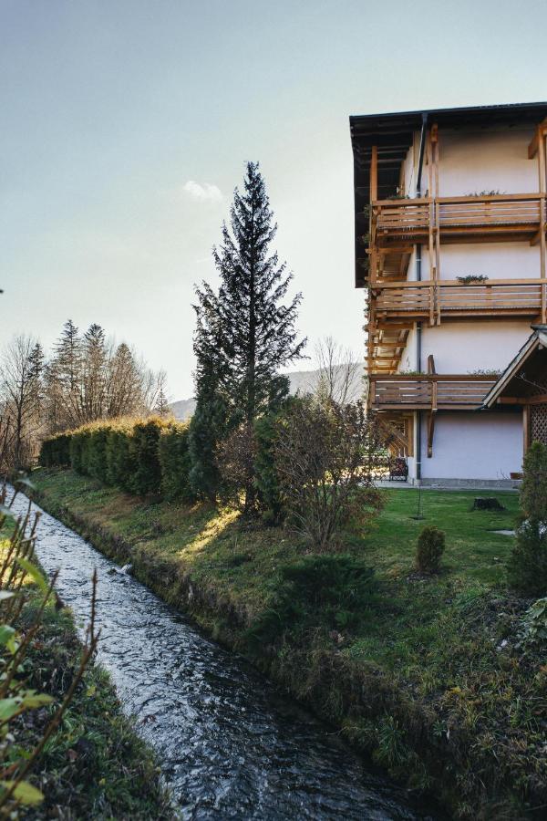 Wellnesshotel Paradiesquelle Puchberg am Schneeberg Bagian luar foto